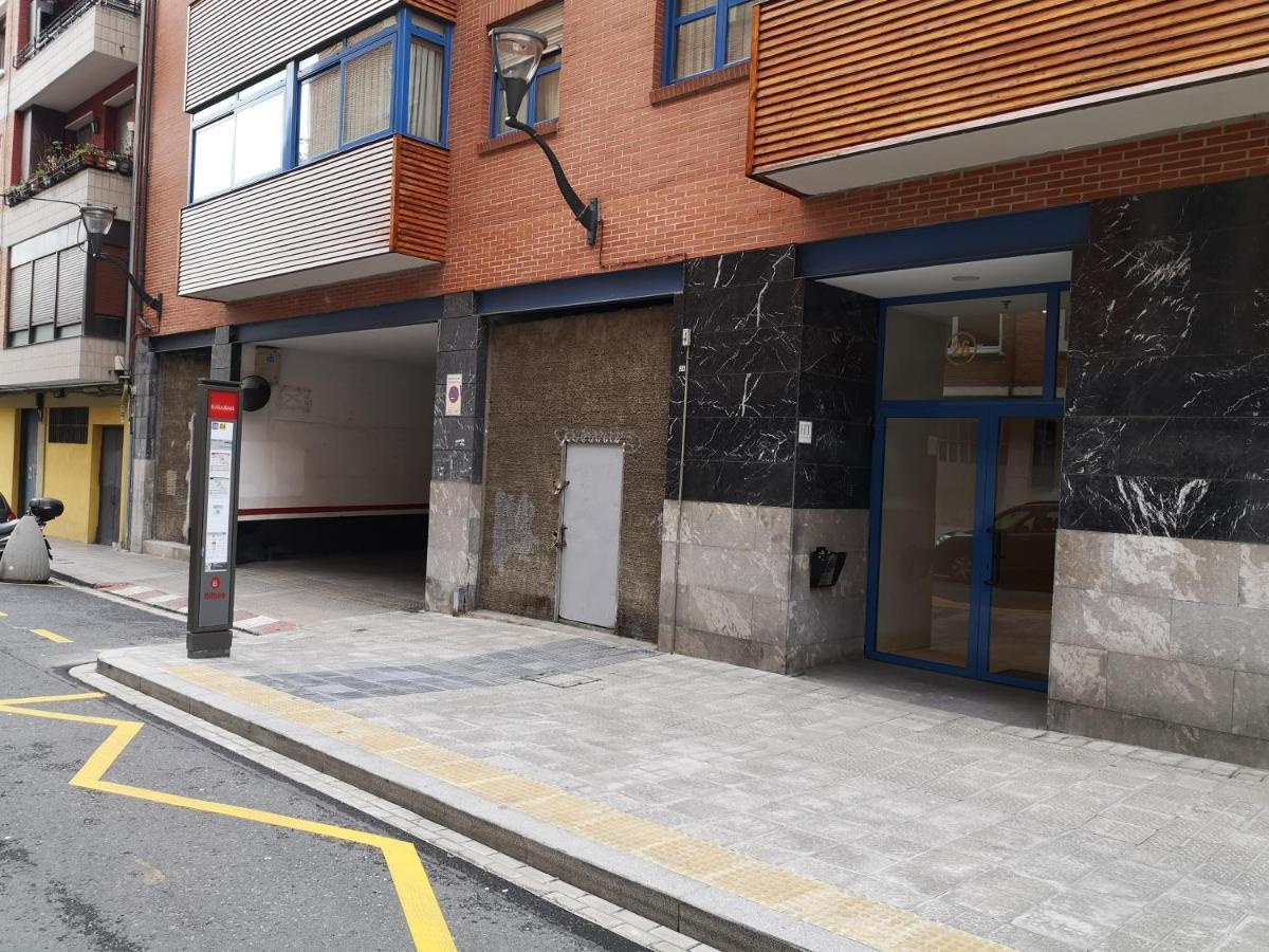 Suite Bilbao Arena Con Plaza De Garaje Exterior photo