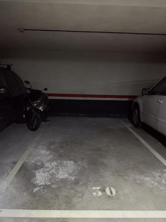 Suite Bilbao Arena Con Plaza De Garaje Exterior photo